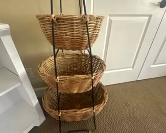 Tiered storage baskets