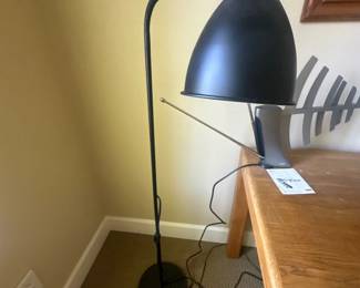 Floor lamp
