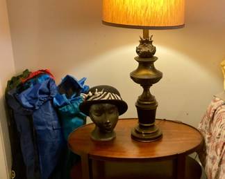 Oval table and lamp