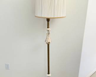 23 VintageMidCenturyFloorLampwCeramicAccentBrass