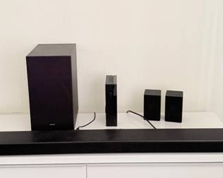 9 SamsungSoundbarSystemwSubwooferSpeakers