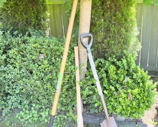 82 4ScraperPickaxeShovel