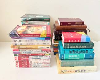 180 LargeGroupofBookinChinese
