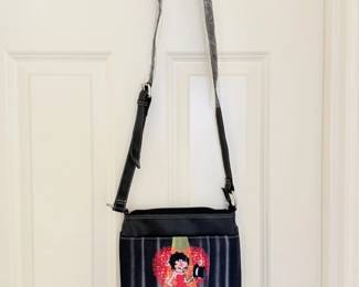 74 BettyBoopCrossbodyBag