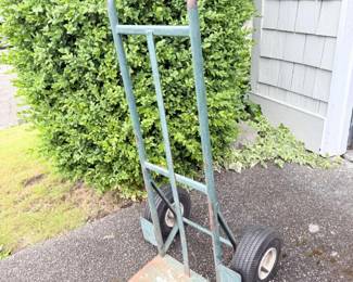 159 GreenMetalHandTruck