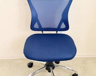 117 MeshBackAdjustableOfficeChair