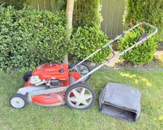 50 YardMachinesGasPoweredPushLawnMower