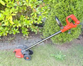 57 BlackDeckerEdgeHogLE750ElectricEdgerTrencher