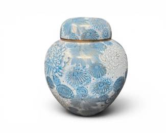 59 KutaniPorcelainLiddedGingerJarBlueGoldFloralDecor
