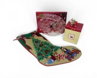 192 ChristmasStockingMikasaAngelDishDept56DogOrnament