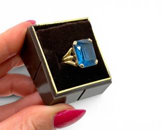 33 Vintage14KGoldEmeraldCutLondonBlueTopazStyleRing55g