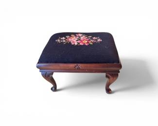 90 VintageNeedlepointFootstoolwCarvedWoodCabrioleLegs