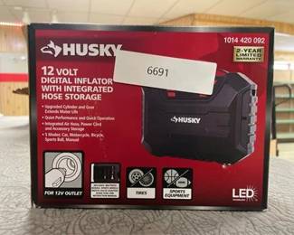 Husky 12-Volt DC Compact Quick Flow Air Compressor Air Pump Inflator
