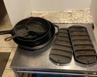 CastIron Pans And CastIron Cornbread Pans