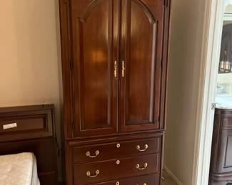Classic Wooden Large Wardrobe