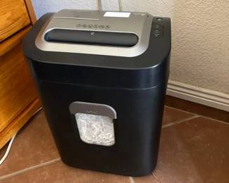 Royal 1620MX Crosscut Shredder