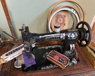 1914 White Rotary sewing machine