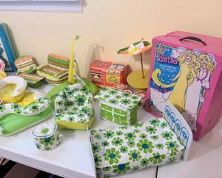 Vintage Barbie Puff N Play Sets