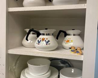 Classy white Corningware for every day, plus so many fun Corningware kettle patterns