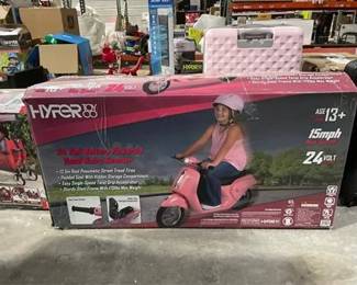 Hyper Blush Retro Scooter 24 Volt Battery Powered Electric Scooter