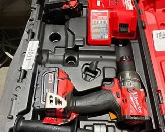 Milwaukee M18 Fuel 1/2 in Cordless Drill/Driver Kit