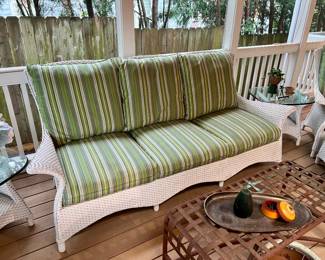 Another View - Lloyd Loom premiere, wicker furniture