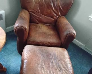 003 Large Genuine Leather Lounge Chair And Ottoman