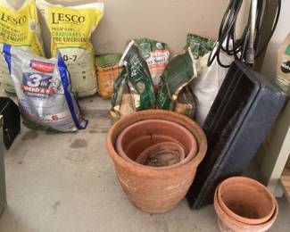 Fertilizer, Pots