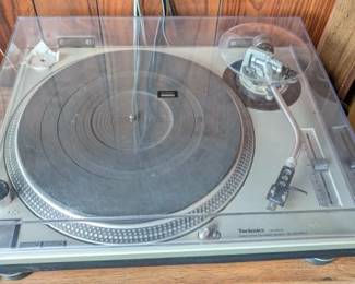 Technics SL-1200MK2 turntable