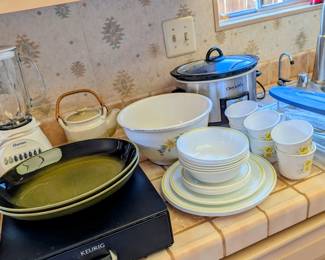 Dish set, kitchen appliances