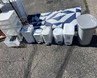 Small Trash cans, patio rug