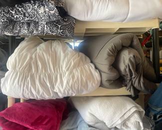 Comforters, blankets, padded mattress covers (queen, full, twin)