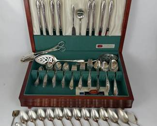 1847 Rogers Bros Silverplate Flatware Serving Pieces Mixed Collection w Chest A combined collect