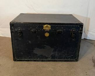 Vintage Metal Travel Trunk with Removable Tray