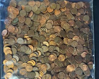 Bag of Lincoln Wheat Memorial Pennies Mixed Date Coin Hoard Collection