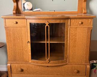 01 Quarter Sawn Oak Sideboard with Mirror Key