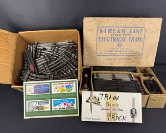Louis Marx Stream Line Electric Train Set with Locomotive, Cars, Track Original Box
