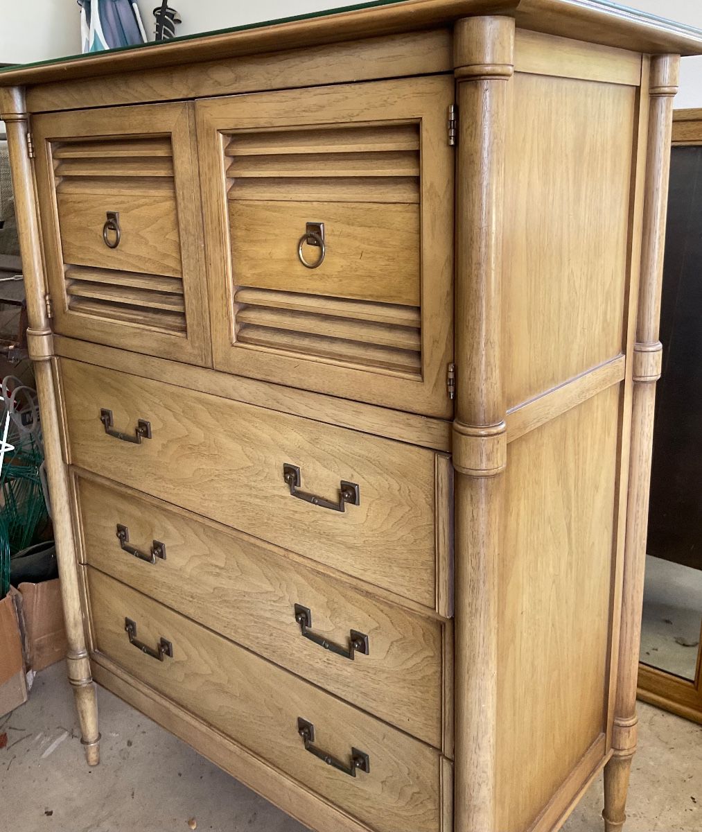 1950s Bedroom Set: 2 dressers/Headboard/night stand 