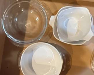 Pyrex Mixing Bowl Set
