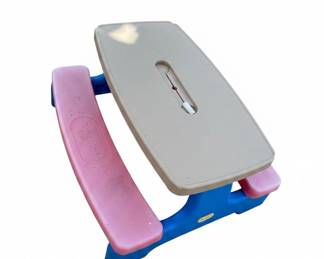 Little Tikes Picnic Table with Umbrella
