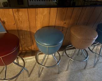4 FABULOUS SPINNING BAR STOOLS