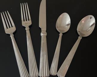 WATERFORD STAINLESS STEEL SET OF FLATWARE