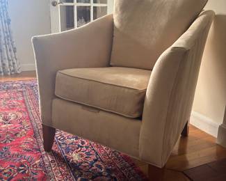 PAIR OF UPHOLSTERED CHAIRS