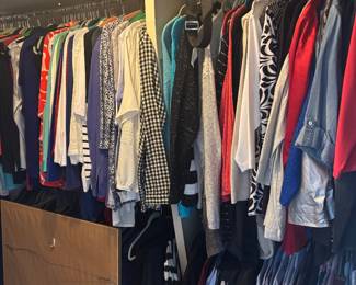 LOTS AND LOTS OF WOMENS CLOTHES