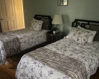 TWIN BEDS