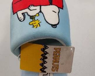 New Peanuts Snoopy and Woodstock Character Slippers