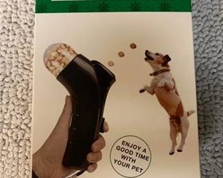 Festive Voice Pet Treat Launcher