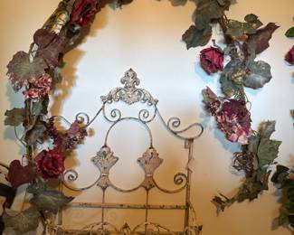 more decor 