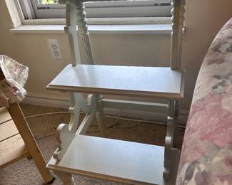 super cute end table step back style 