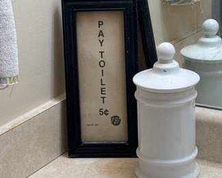 decorative abthroom accessories 